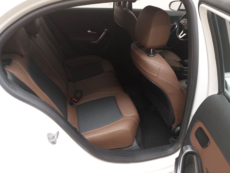 Mercedes-Benz A 250 e automatik Progressive • Full LED • digitalni instrumenti — 12