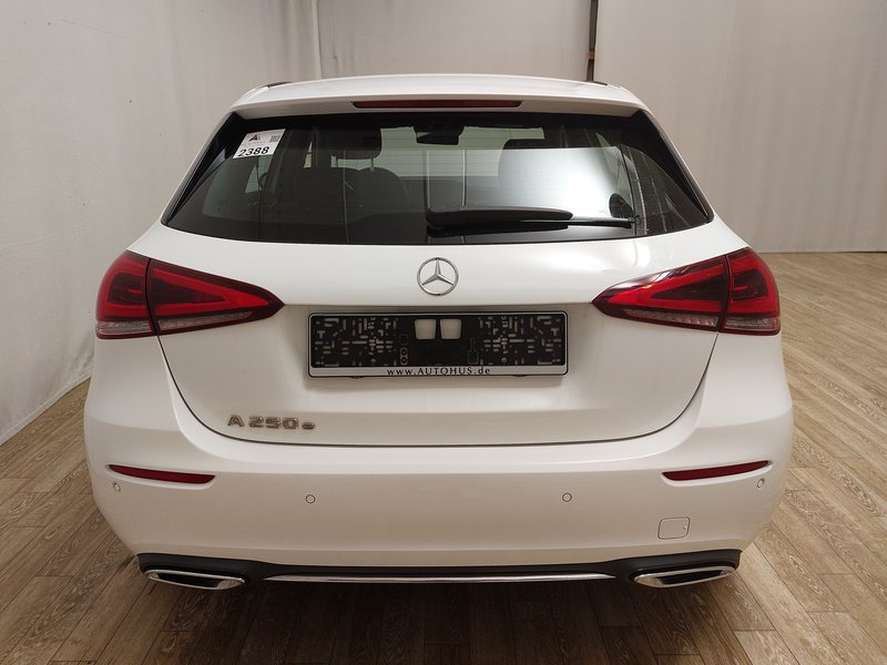Mercedes-Benz A 250 e automatik Progressive • Full LED • digitalni instrumenti — 14