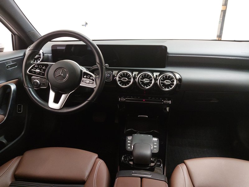 Mercedes-Benz A 250 e automatik Progressive • Full LED • digitalni instrumenti — 17
