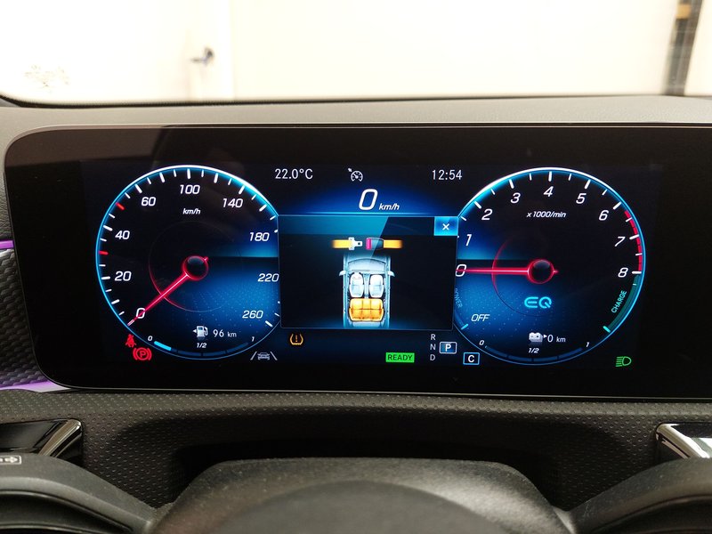 Mercedes-Benz A 250 e automatik Progressive • Full LED • digitalni instrumenti — 21