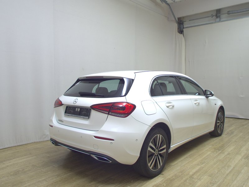 Mercedes-Benz A 250 e automatik Progressive • Full LED • digitalni instrumenti — 4