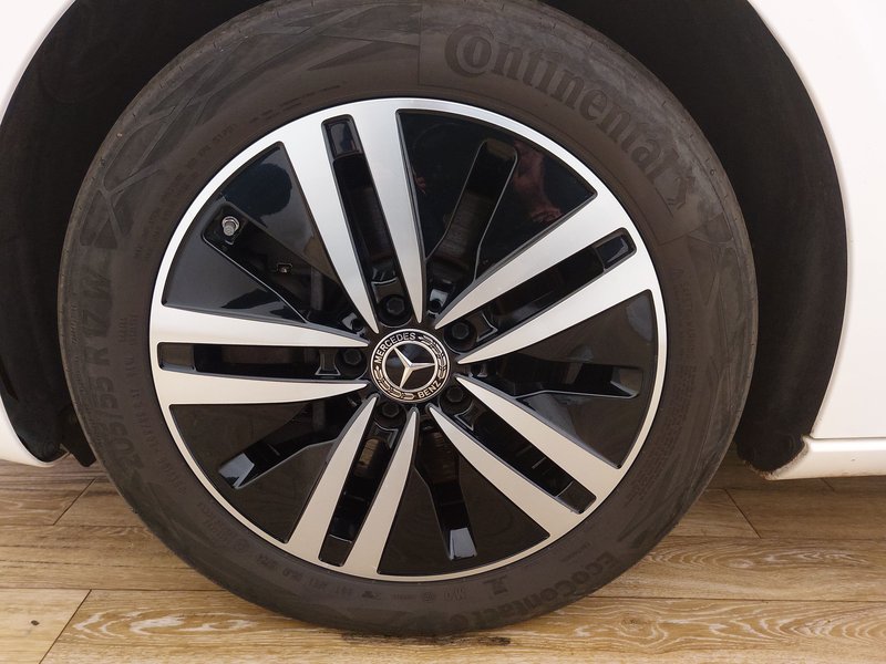 Mercedes-Benz A 250 e automatik Progressive • Full LED • digitalni instrumenti — 8