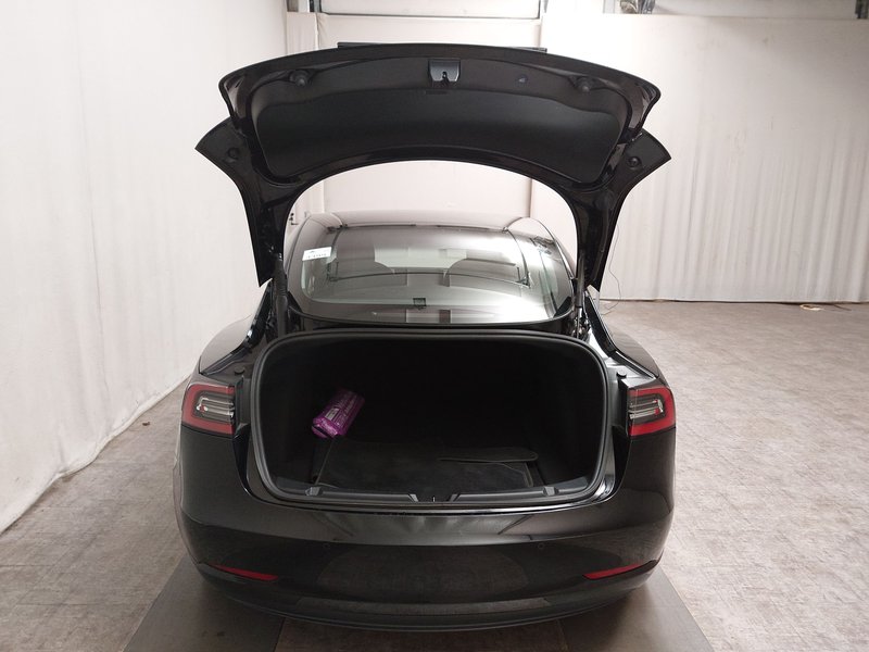 Tesla Model 3 • panorama • koža • 360° kamera — 19