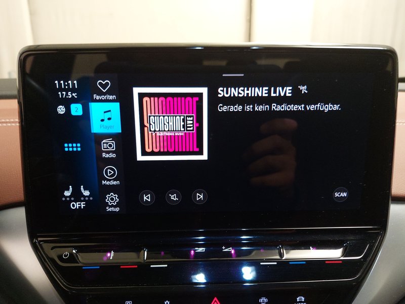 Volkswagen ID.4 Pro • AHK • ACC — 18
