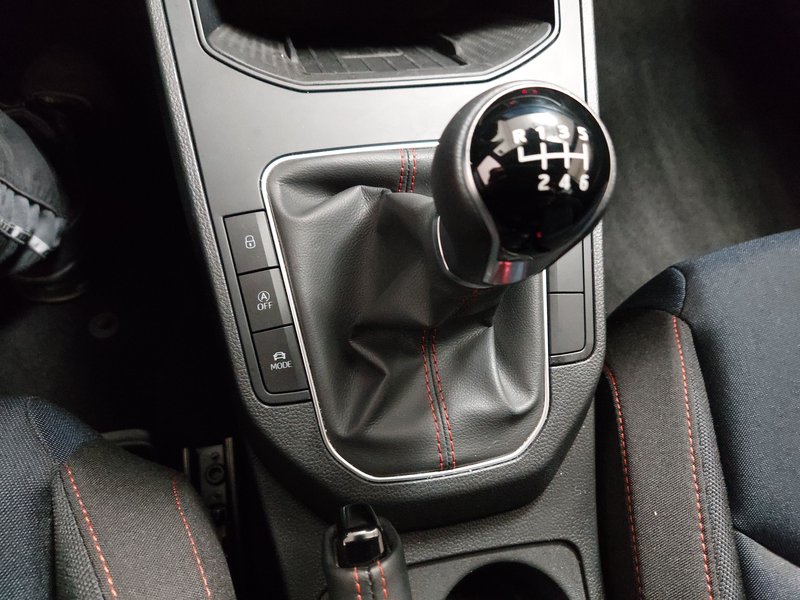 SEAT Ibiza 1.0 TSI FR-Line • Full LED • navigacija — 16