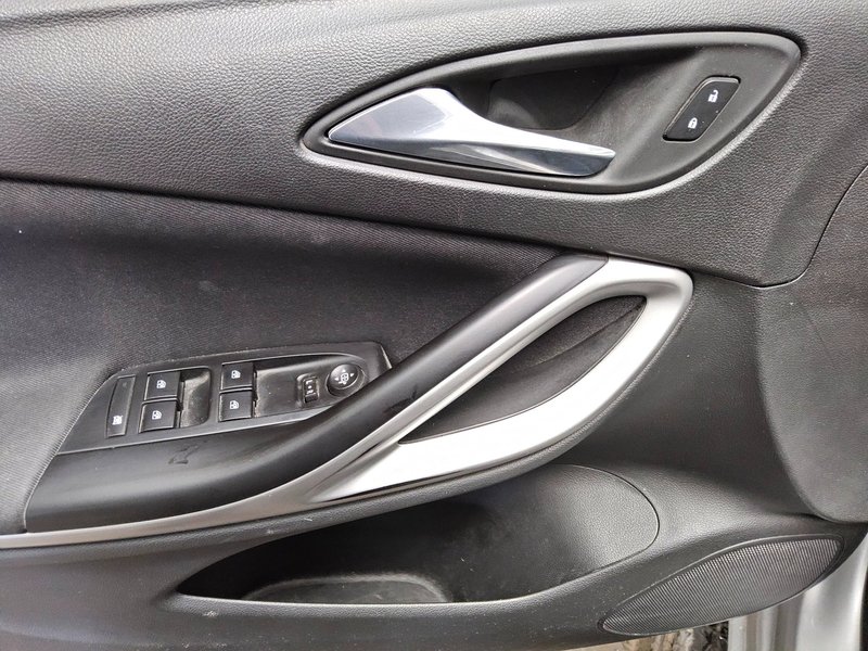 Opel Astra ST 1.5 D Edition • navigacija — 9