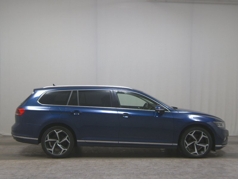 Volkswagen Passat Variant 2.0 TDI automatik Elegance • Full LED • ACC