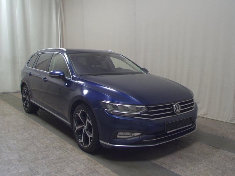 Volkswagen Passat Variant 2.0 TDI automatik Elegance • Full LED • ACC — 3