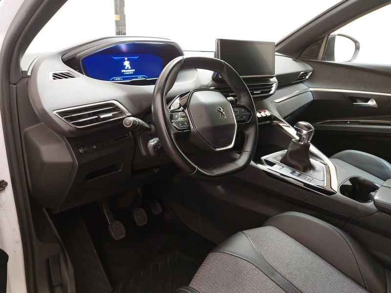 Peugeot 3008 1.2 PureTech Allure • LED • digitalni instrumenti — 6
