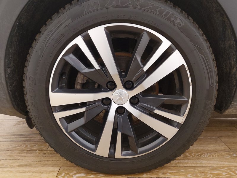 Peugeot 3008 1.2 PureTech Allure • LED • digitalni instrumenti — 8