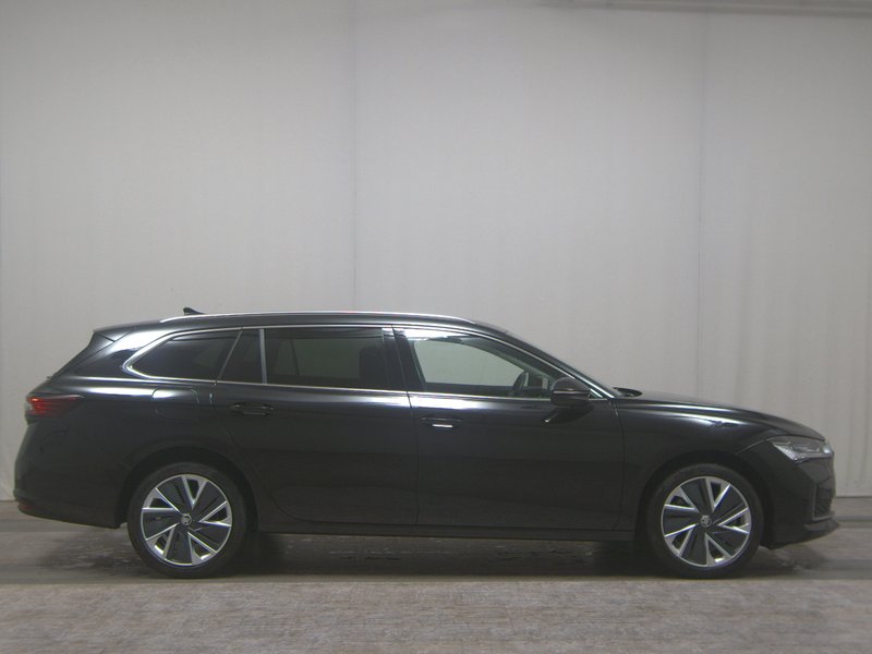 Škoda Superb Kombi 2.0 TDI automatik 4x4 Selection • ACC • električna peta vrata