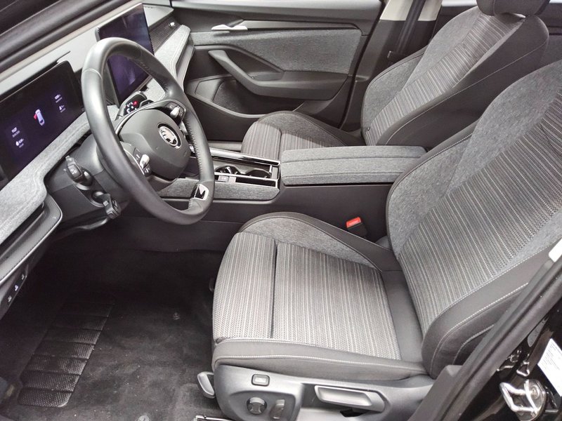 Škoda Superb Kombi 2.0 TDI automatik 4x4 Selection • ACC • električna peta vrata — 9