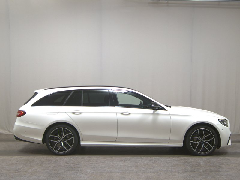 Mercedes-Benz E 220 d 4MATIC karavan automatik AMG Line • ACC • bežično punjenje