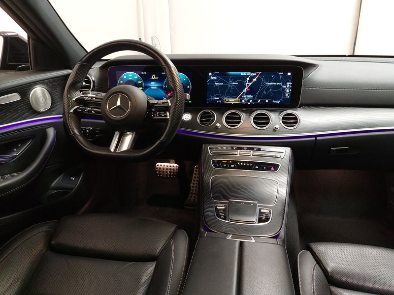 Mercedes-Benz E 220 d 4MATIC karavan automatik AMG Line • ACC • bežično punjenje — 19