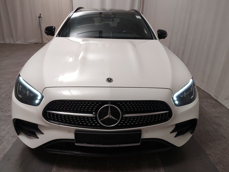 Mercedes-Benz E 220 d 4MATIC karavan automatik AMG Line • ACC • bežično punjenje — 9