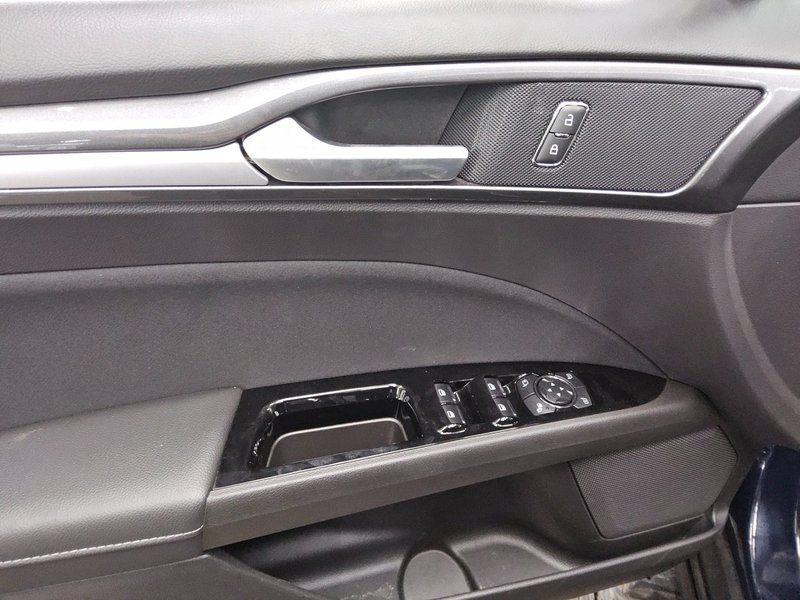 Ford Mondeo 2.0 EcoBlue Business automatik • AHK • navigacija — 9