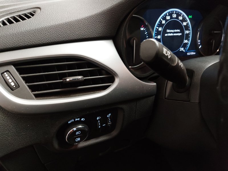 Opel Astra Sports Tourer 1.5 D automatik Business Edition • AHK • Full LED — 7