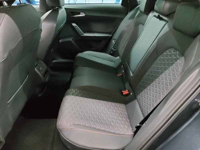 SEAT Leon ST 2.0 TDI automatik FR-Line • ACC • Full LED — 13