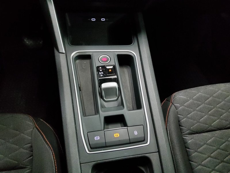 SEAT Leon ST 2.0 TDI automatik FR-Line • ACC • Full LED — 6
