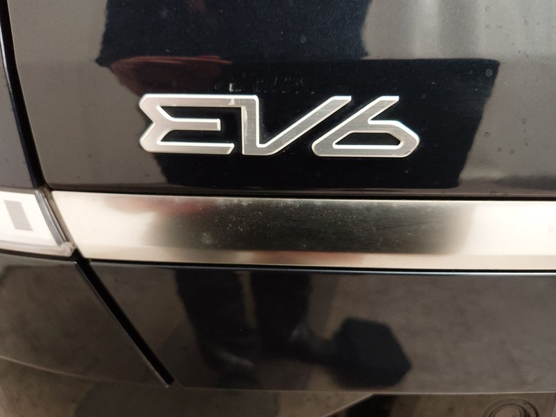 Kia EV6 • Head-Up Display • 360° kamera — 18