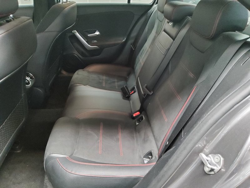 Mercedes-Benz A 220 d automatik AMG Line • Full LED • Alcantara — 13