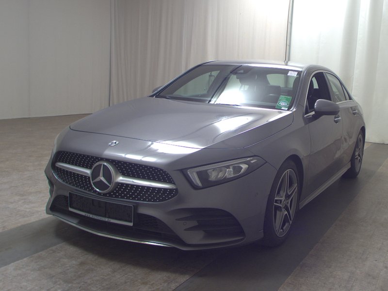 Mercedes-Benz A 220 d automatik AMG Line • Full LED • Alcantara — 2
