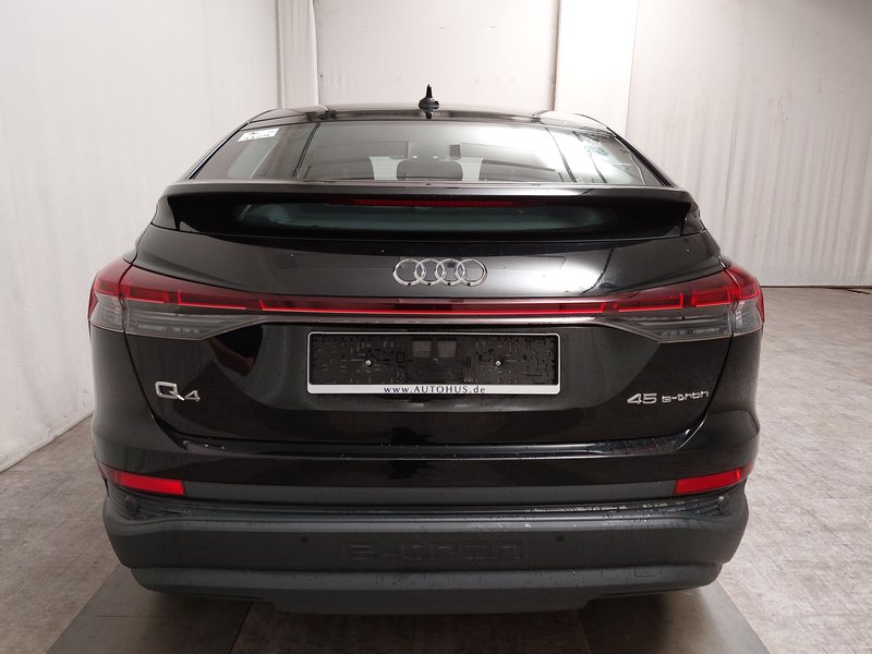 Audi Q4 e-tron Sportback 45 • ACC • LED — 14