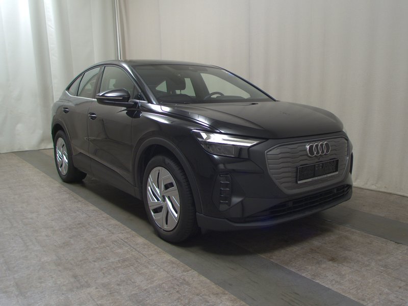 Audi Q4 e-tron Sportback 45 • ACC • LED — 3