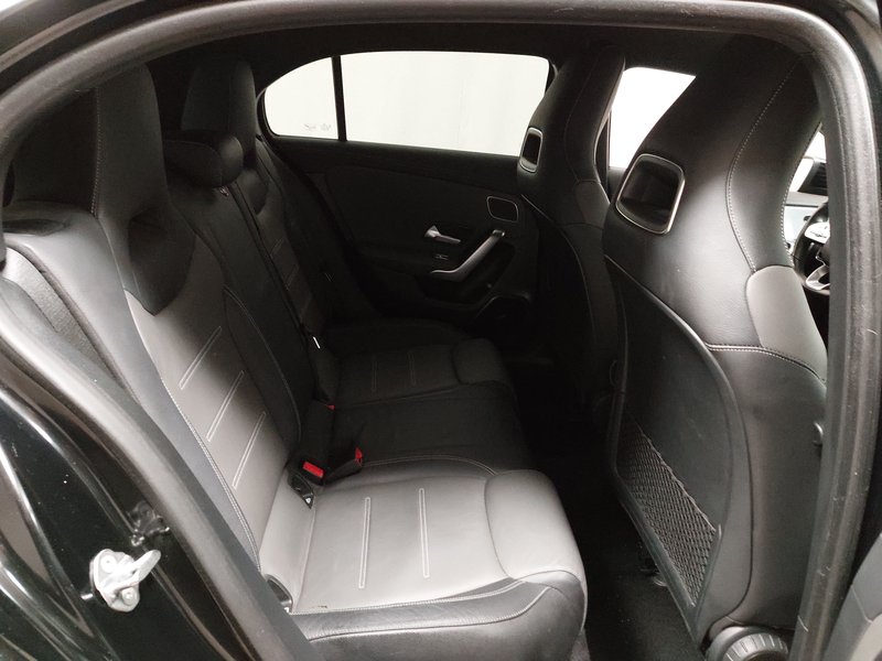 Mercedes-Benz A 250 AMG Line automatik • Full LED • digitalni instrumenti — 12