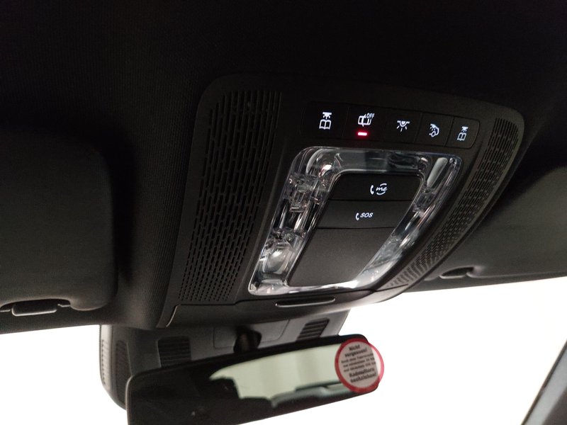Mercedes-Benz A 250 AMG Line automatik • Full LED • digitalni instrumenti — 13