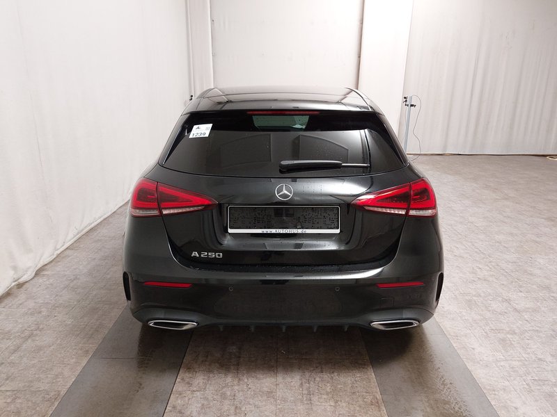 Mercedes-Benz A 250 AMG Line automatik • Full LED • digitalni instrumenti — 14