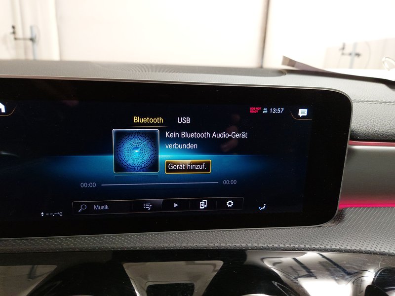 Mercedes-Benz A 250 AMG Line automatik • Full LED • digitalni instrumenti — 22