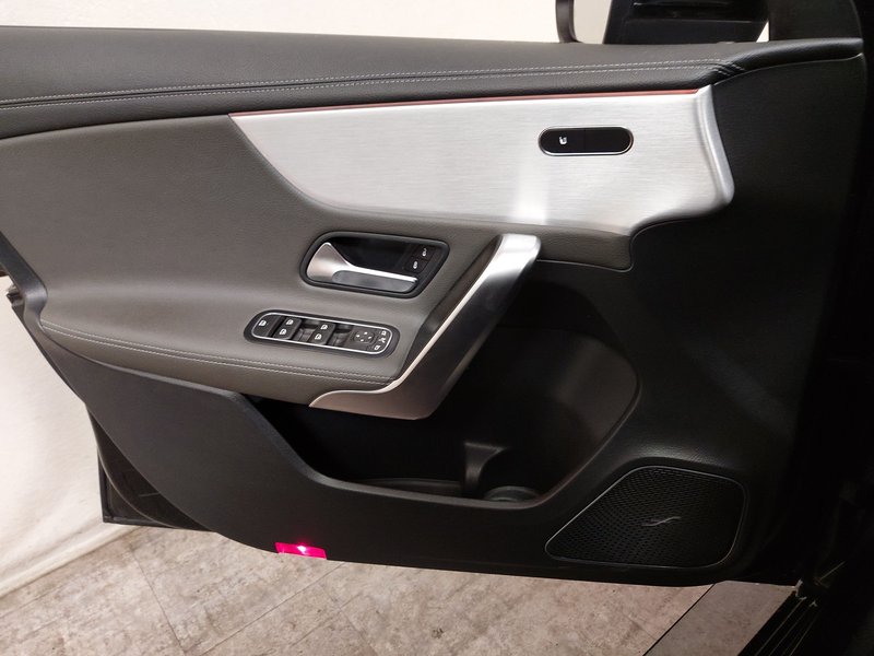 Mercedes-Benz A 250 AMG Line automatik • Full LED • digitalni instrumenti — 5