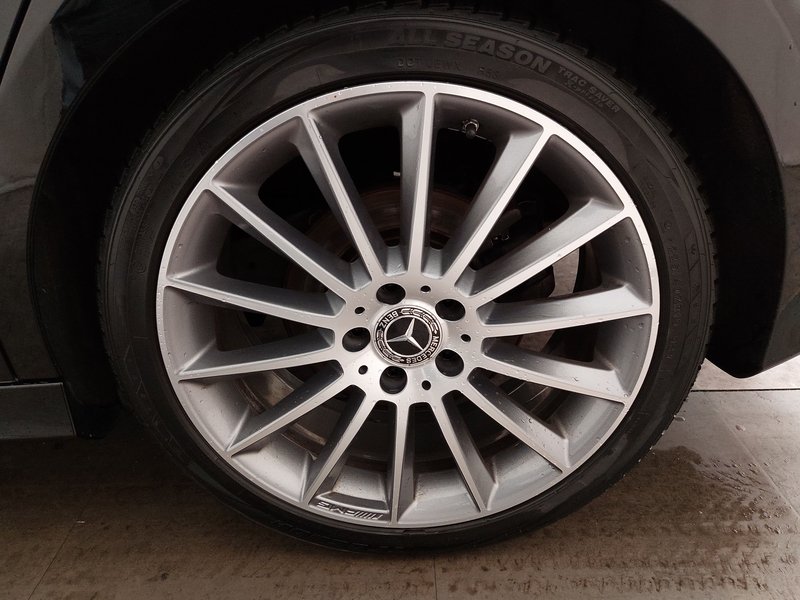 Mercedes-Benz A 250 AMG Line automatik • Full LED • digitalni instrumenti — 8