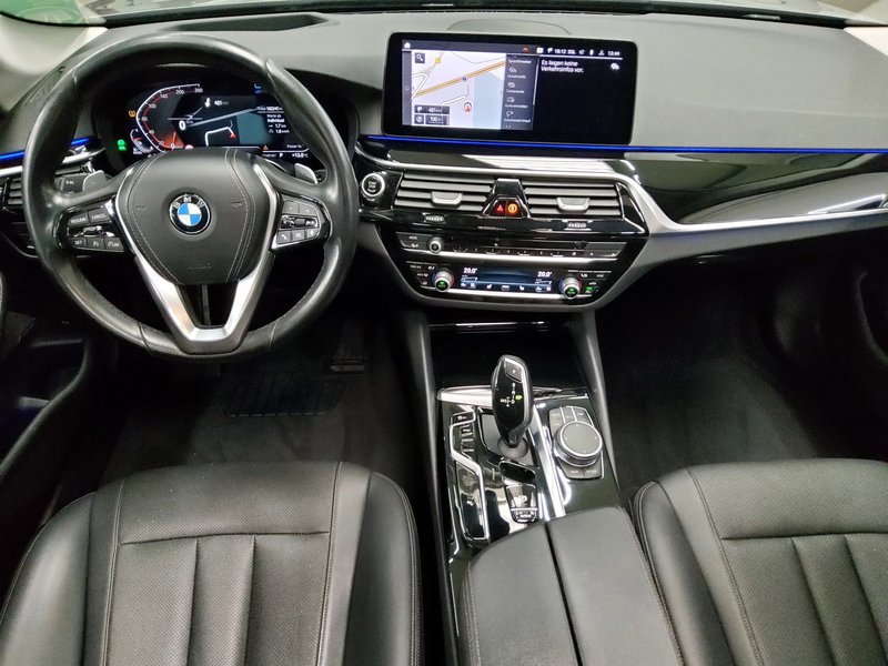 BMW 520d xDrive automatik • panorama • HUD — 5