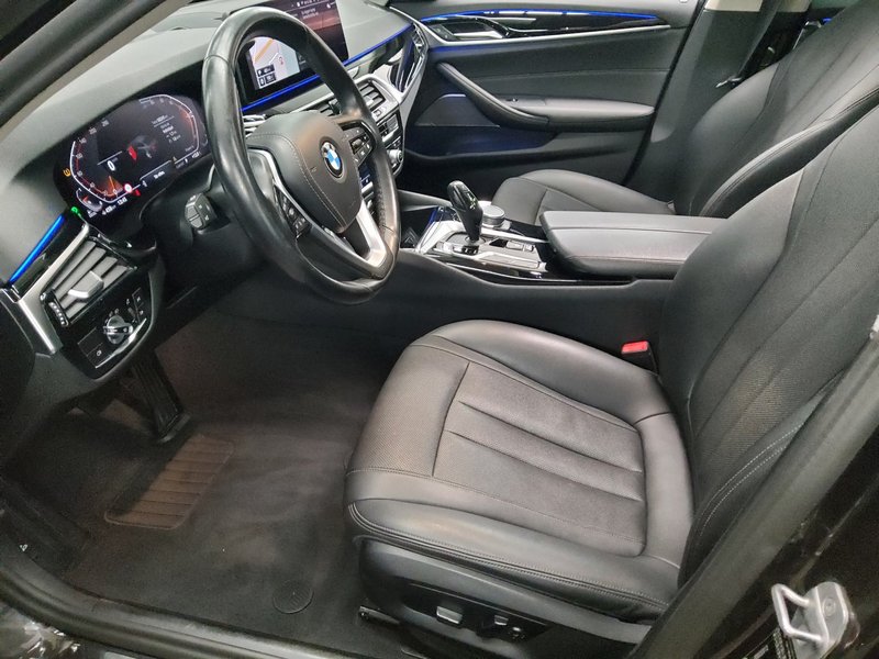 BMW 520d xDrive automatik • panorama • HUD — 9