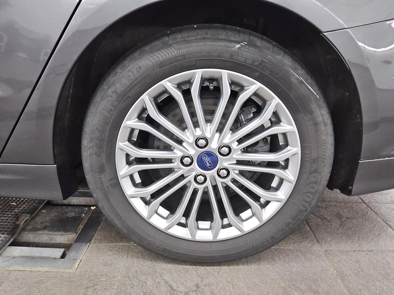 Ford Mondeo Turnier 2.0 EcoBlue automatik Titanium • kuka za vuču • LED — 10