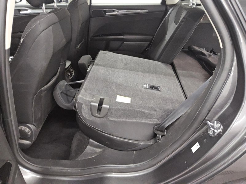 Ford Mondeo Turnier 2.0 EcoBlue automatik Titanium • kuka za vuču • LED — 12