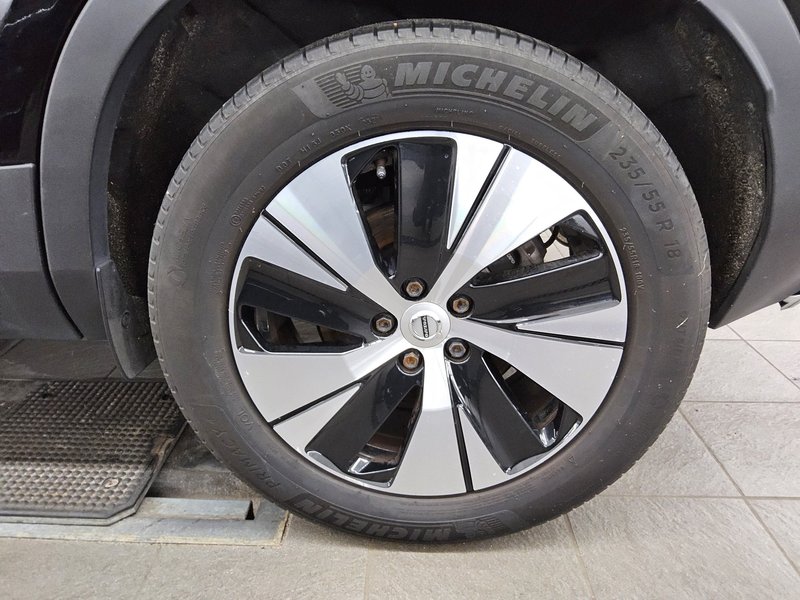 Volvo XC40 T4 Recharge automatik Inscription • električna peta vrata • Full LED — 11