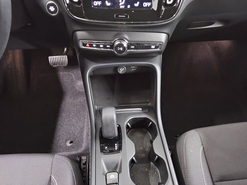 Volvo XC40 T4 Recharge automatik Inscription • električna peta vrata • Full LED — 6