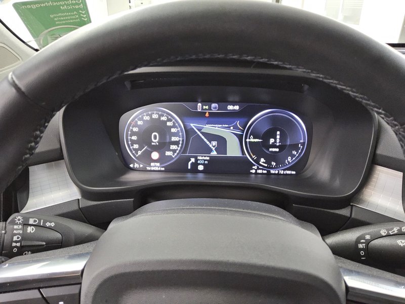 Volvo XC40 T4 Recharge automatik Inscription • električna peta vrata • Full LED — 8