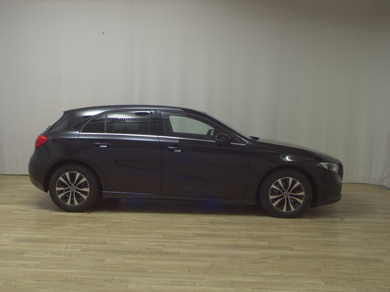 Mercedes-Benz A 200 d automatik • panorama • ACC