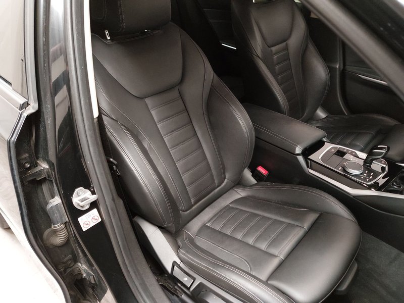 BMW 320d xDrive automatik Sport Line • ACC • Full LED — 10