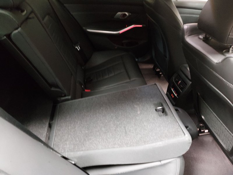 BMW 320d xDrive automatik Sport Line • ACC • Full LED — 11