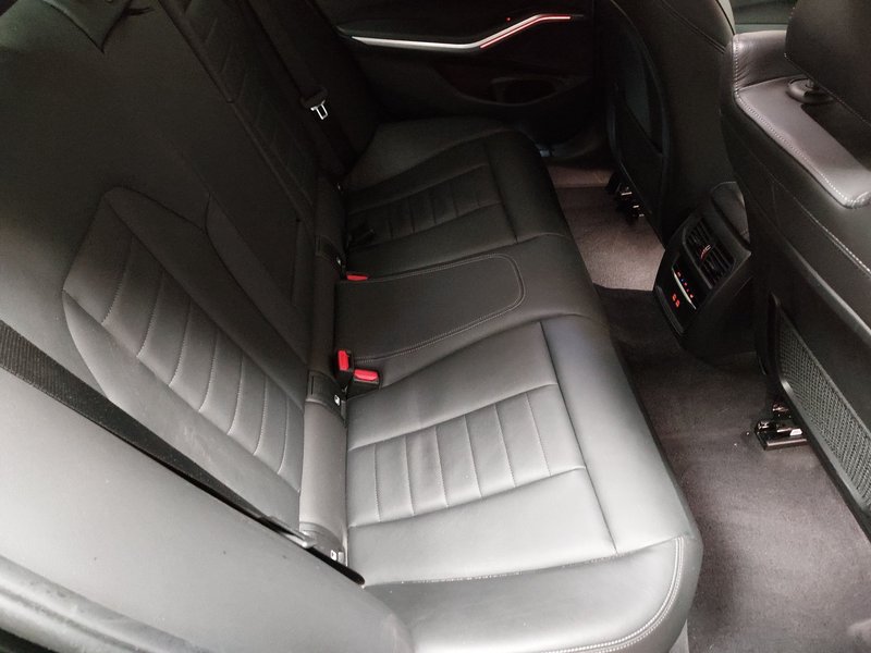 BMW 320d xDrive automatik Sport Line • ACC • Full LED — 12