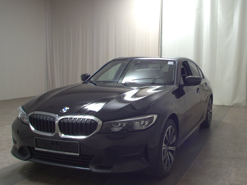 BMW 320d xDrive automatik Sport Line • ACC • Full LED — 2