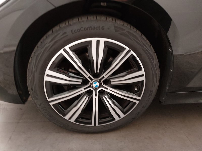 BMW 320d xDrive automatik Sport Line • ACC • Full LED — 8