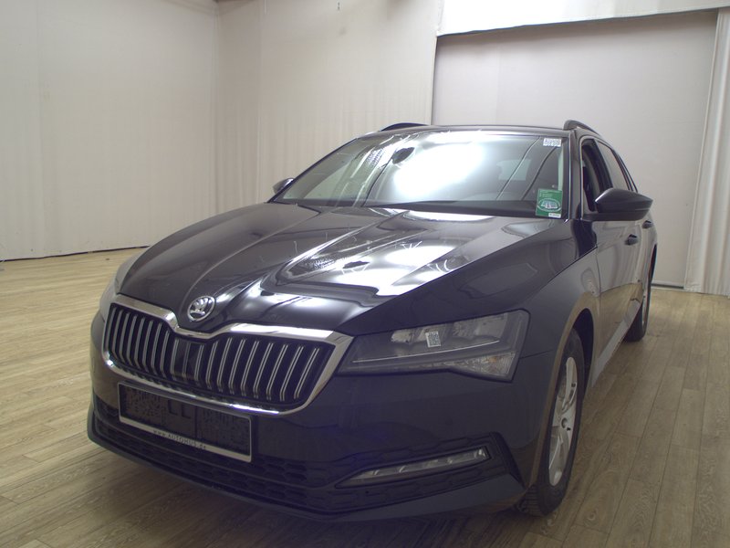 Škoda Superb Kombi 2.0 TDI automatik Ambition • ACC • Full LED — 2