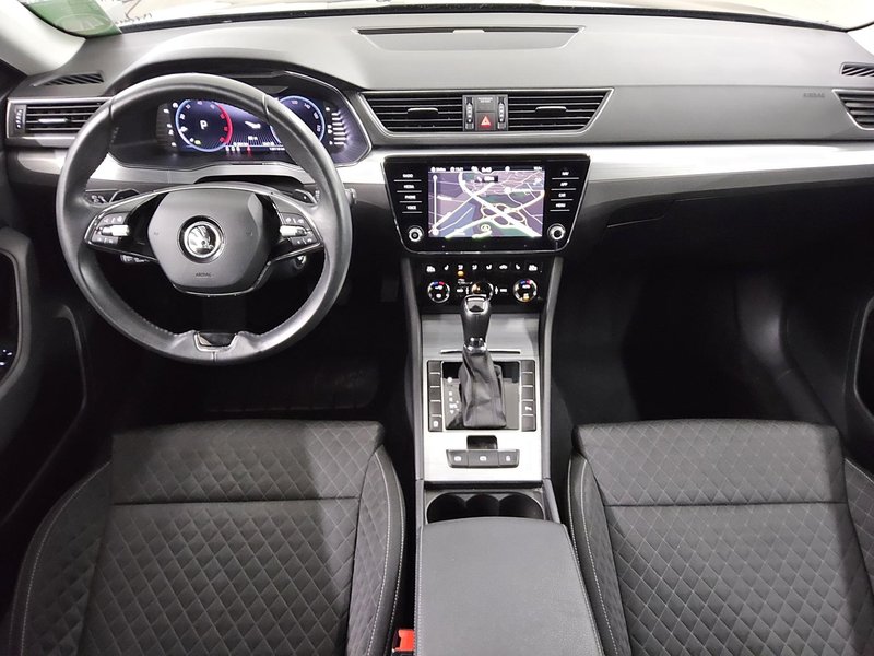 Škoda Superb Kombi 2.0 TDI automatik Ambition • ACC • Full LED — 5