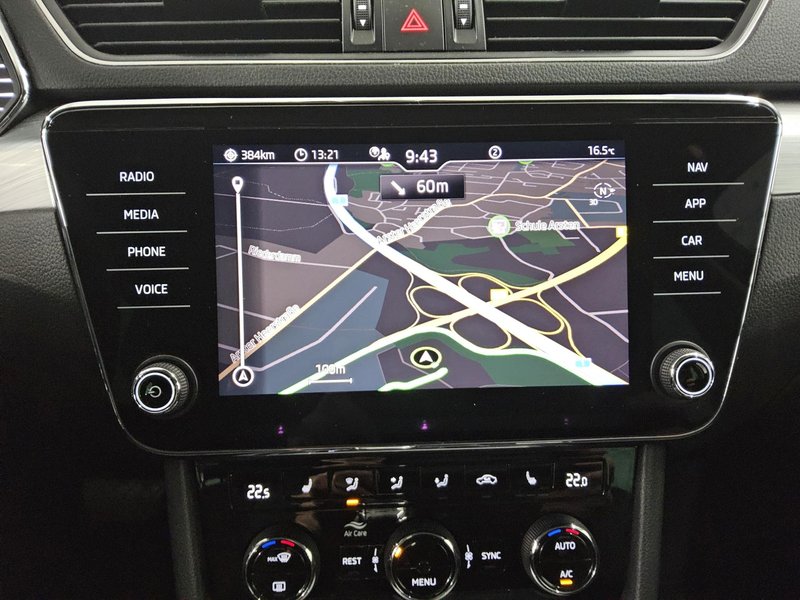 Škoda Superb Kombi 2.0 TDI automatik Ambition • ACC • Full LED — 7